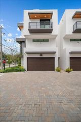 1052 N Victoria Park Road, Fort Lauderdale, FL 33304