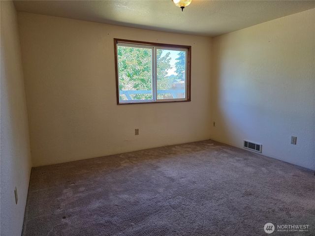 17433 154th Street SE, Monroe, WA 98272