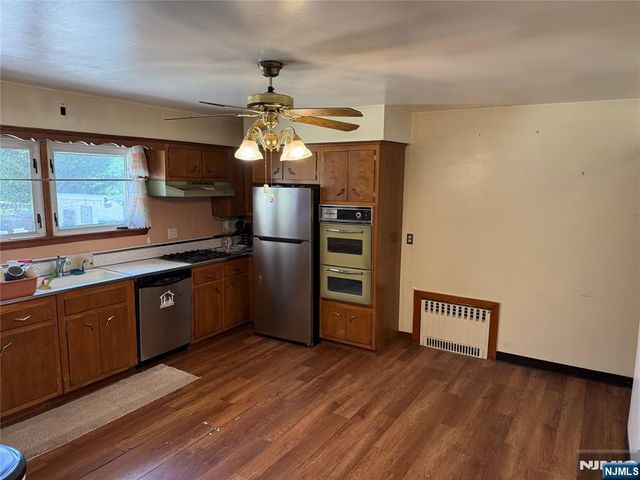 301 Valley Road, Clifton, NJ 07013