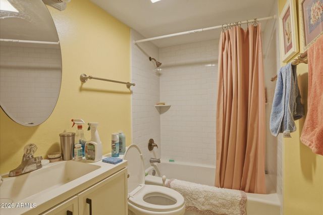 1320 E BETHANY HOME Road 86, Phoenix, AZ 85014