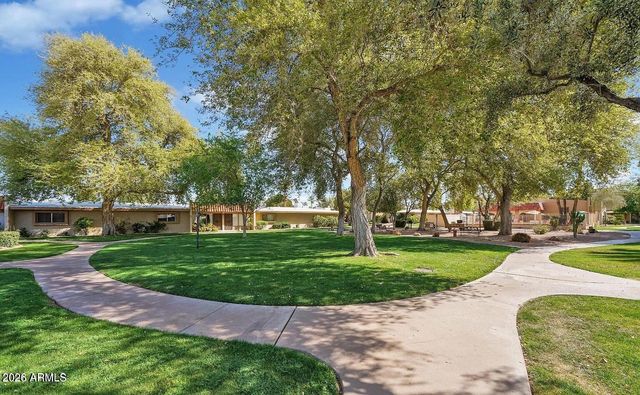 1320 E BETHANY HOME Road 86, Phoenix, AZ 85014