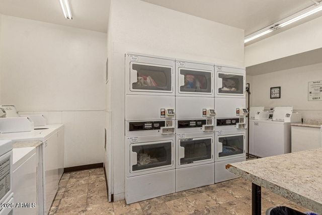 1320 E BETHANY HOME Road 86, Phoenix, AZ 85014