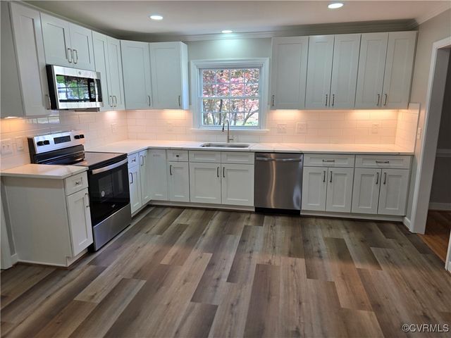 8600 Chester Forest Ln, North Chesterfield, VA 23237