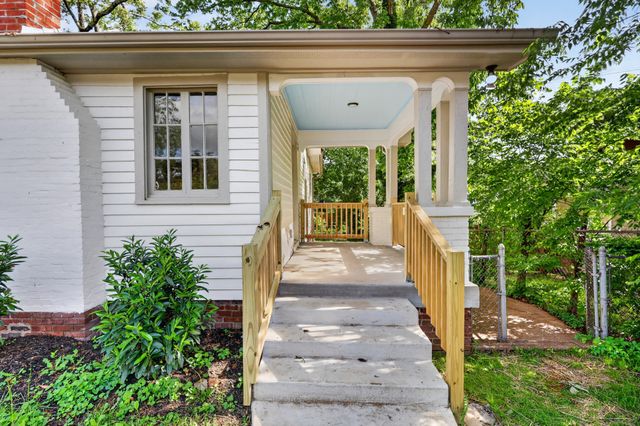 1620 Lillian St, Nashville, TN 37206