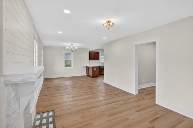 1620 Lillian St, Nashville, TN 37206