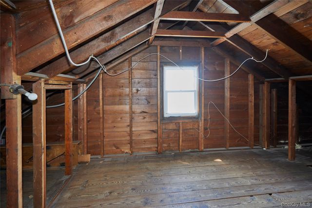 43 E Raleigh Avenue, Staten Island, NY 10310