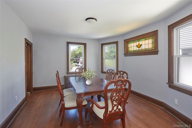 43 E Raleigh Avenue, Staten Island, NY 10310