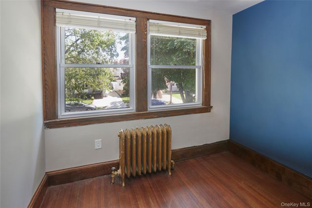 43 E Raleigh Avenue, Staten Island, NY 10310