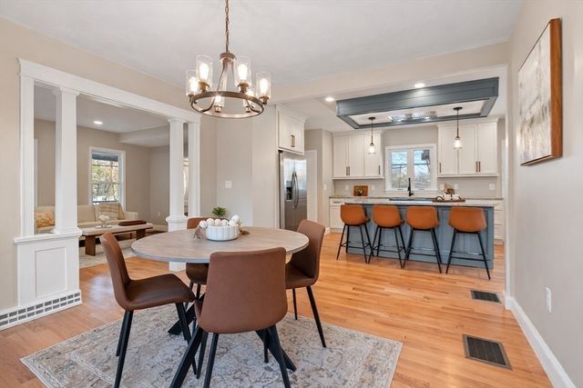 328 Oxford St N, Auburn, MA 01501