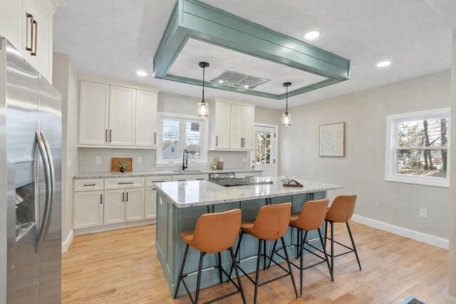 328 Oxford St N, Auburn, MA 01501