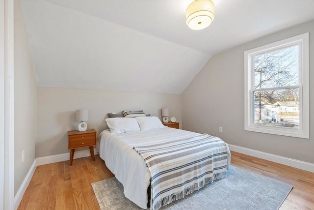 328 Oxford St N, Auburn, MA 01501