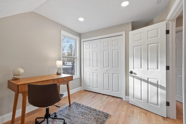 328 Oxford St N, Auburn, MA 01501