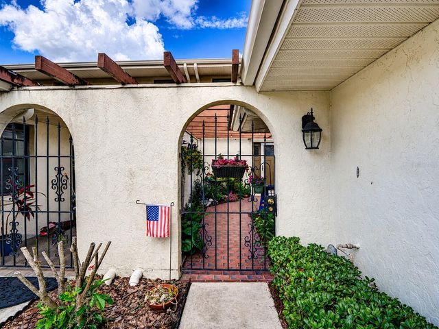 100 S TREMAIN STREET G2, Mount Dora, FL 32757