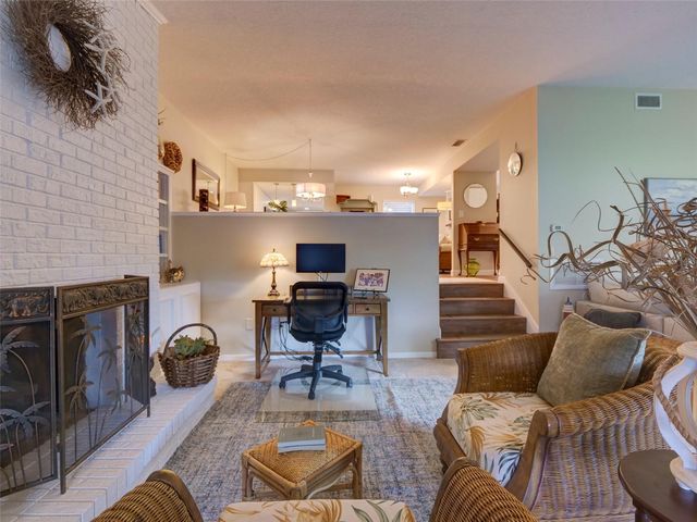 100 S TREMAIN STREET G2, Mount Dora, FL 32757