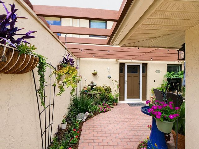 100 S TREMAIN STREET G2, Mount Dora, FL 32757