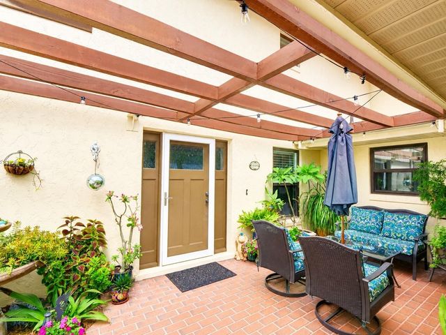 100 S TREMAIN STREET G2, Mount Dora, FL 32757