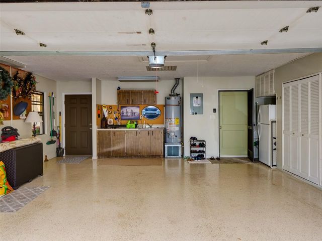 100 S TREMAIN STREET G2, Mount Dora, FL 32757