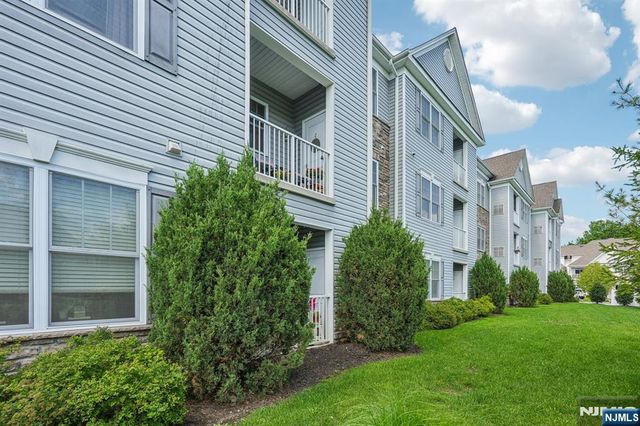 43 Elston Court 207, Wanaque, NJ 07420