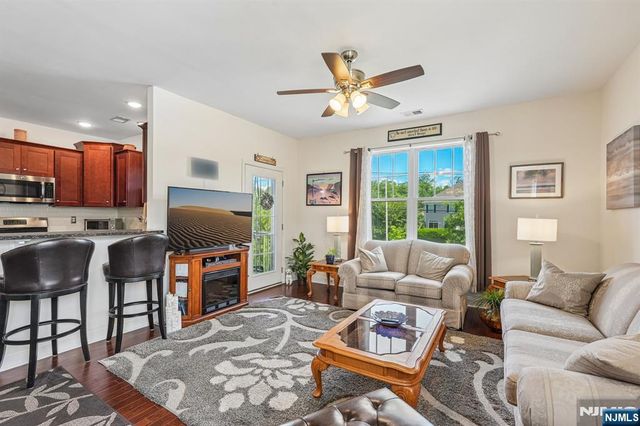 43 Elston Court 207, Wanaque, NJ 07420