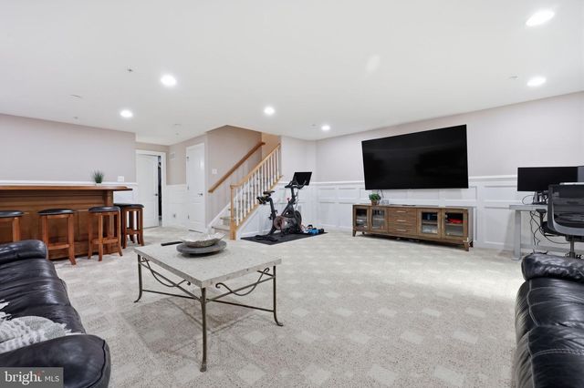 3284 WATERSTONE CT, Furlong, PA 18925