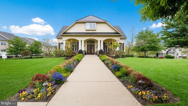 3284 WATERSTONE CT, Furlong, PA 18925