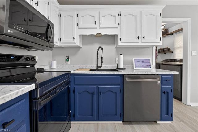 301 Fernwood Farms RD, Chesapeake, VA 23320