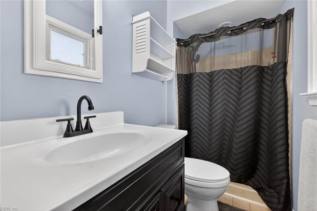 301 Fernwood Farms RD, Chesapeake, VA 23320