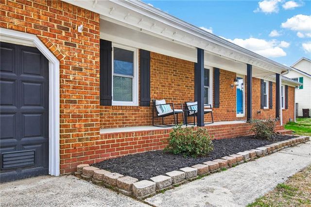 301 Fernwood Farms RD, Chesapeake, VA 23320