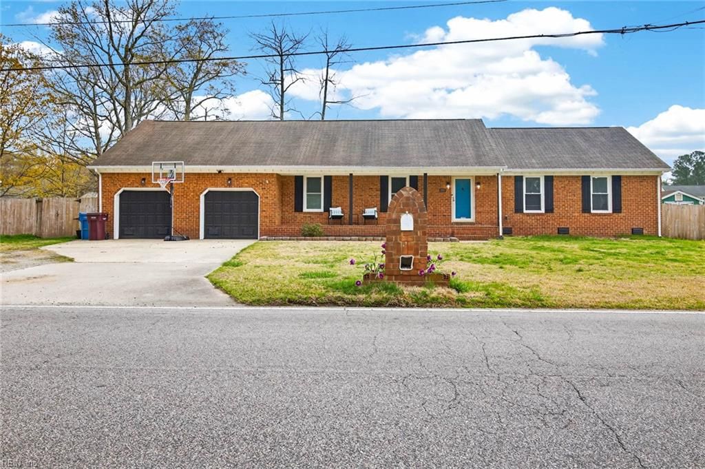 301 Fernwood Farms RD, Chesapeake, VA 23320