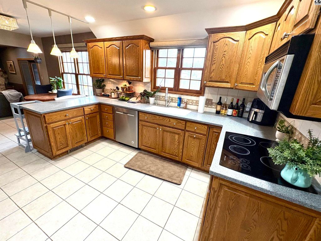 3102 Northwestern Ave