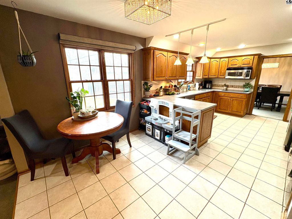 3102 Northwestern Ave