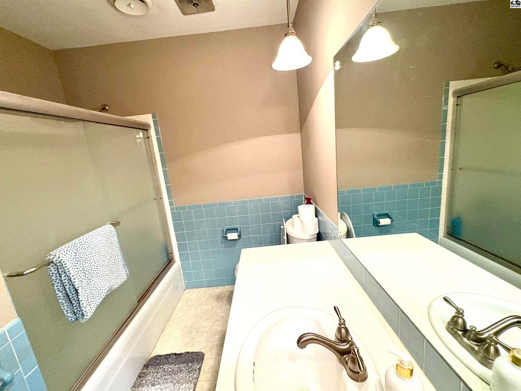 3102 Northwestern Ave