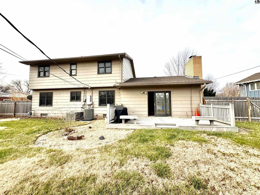 3102 Northwestern Ave