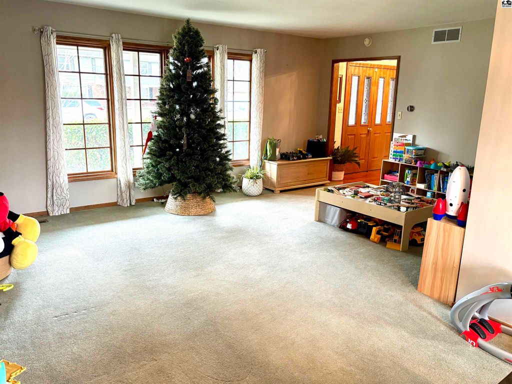 3102 Northwestern Ave