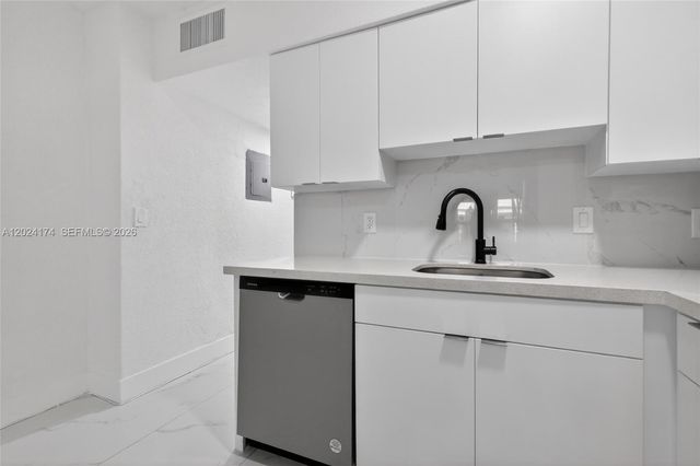 1740 Funston St 4, Hollywood, FL 33020