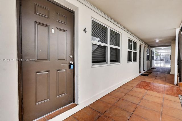 1740 Funston St 4, Hollywood, FL 33020