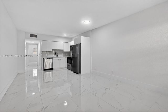 1740 Funston St 4, Hollywood, FL 33020