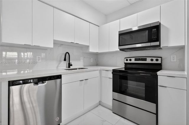 1740 Funston St 4, Hollywood, FL 33020