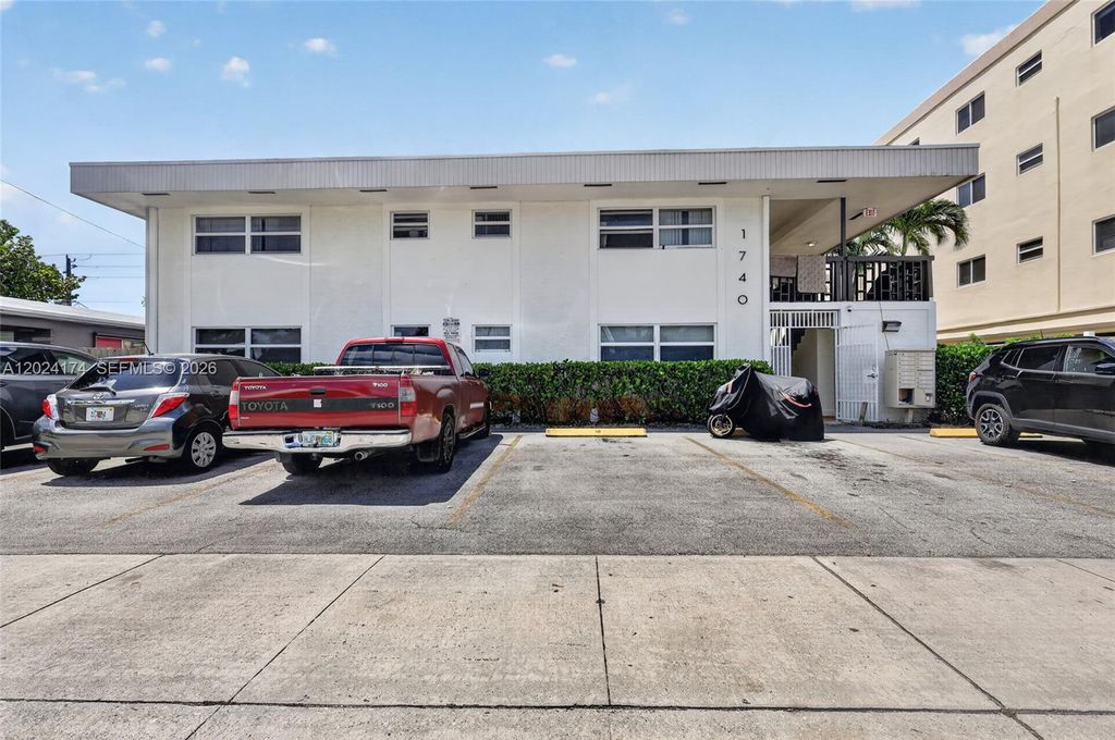 1740 Funston St 4, Hollywood, FL 33020