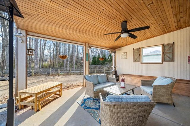 370 Petal Creek Lane, Jefferson, GA 30549