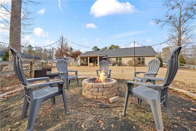 370 Petal Creek Lane, Jefferson, GA 30549