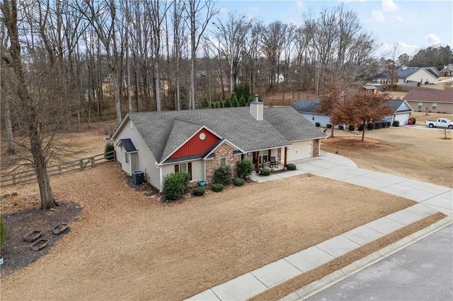 370 Petal Creek Lane, Jefferson, GA 30549