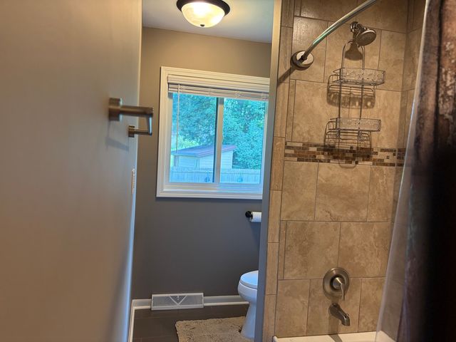 209 W Chicago Avenue, Westmont, IL 60559