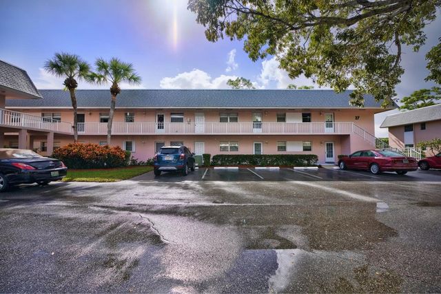 18081 SE Country Club Drive 265, Tequesta, FL 33469