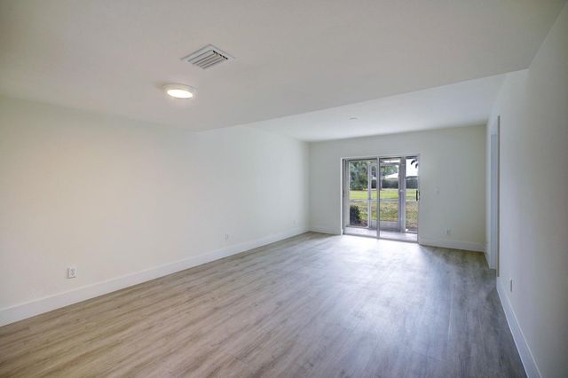 18081 SE Country Club Drive 265, Tequesta, FL 33469