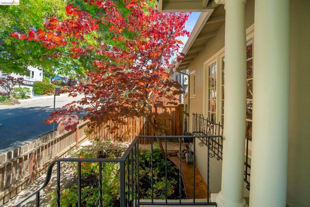 Image 34 of property listing at 1655 E 38th Street, Oakland, CA 94602