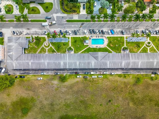 600 Layne Blvd 126, Hallandale Beach, FL 33009