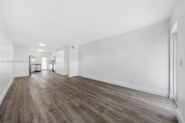 600 Layne Blvd 126, Hallandale Beach, FL 33009