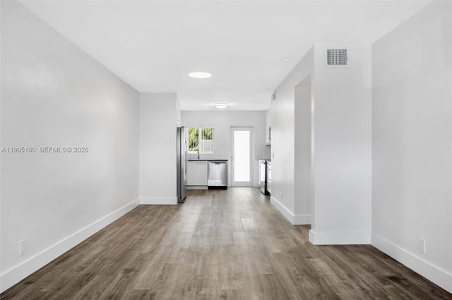 600 Layne Blvd 126, Hallandale Beach, FL 33009