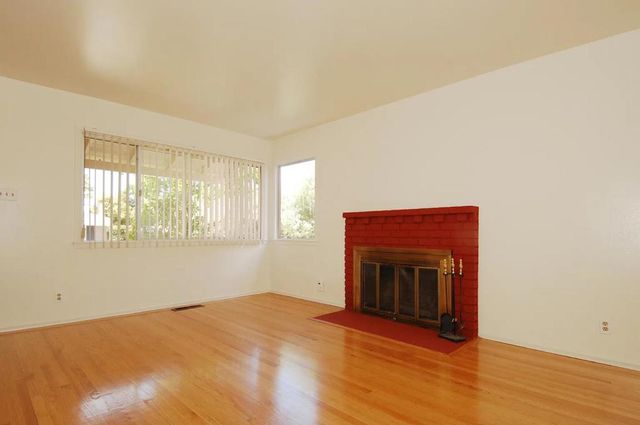 906908 Haddon Drive, San Mateo, CA 94402